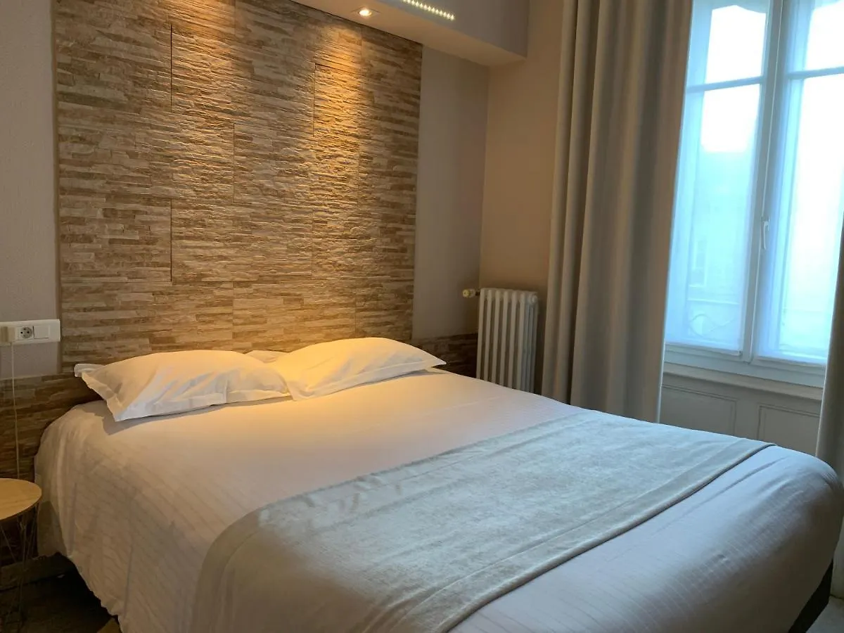 *** Hotel Best Western Hôtel Des Voyageurs Fougères France